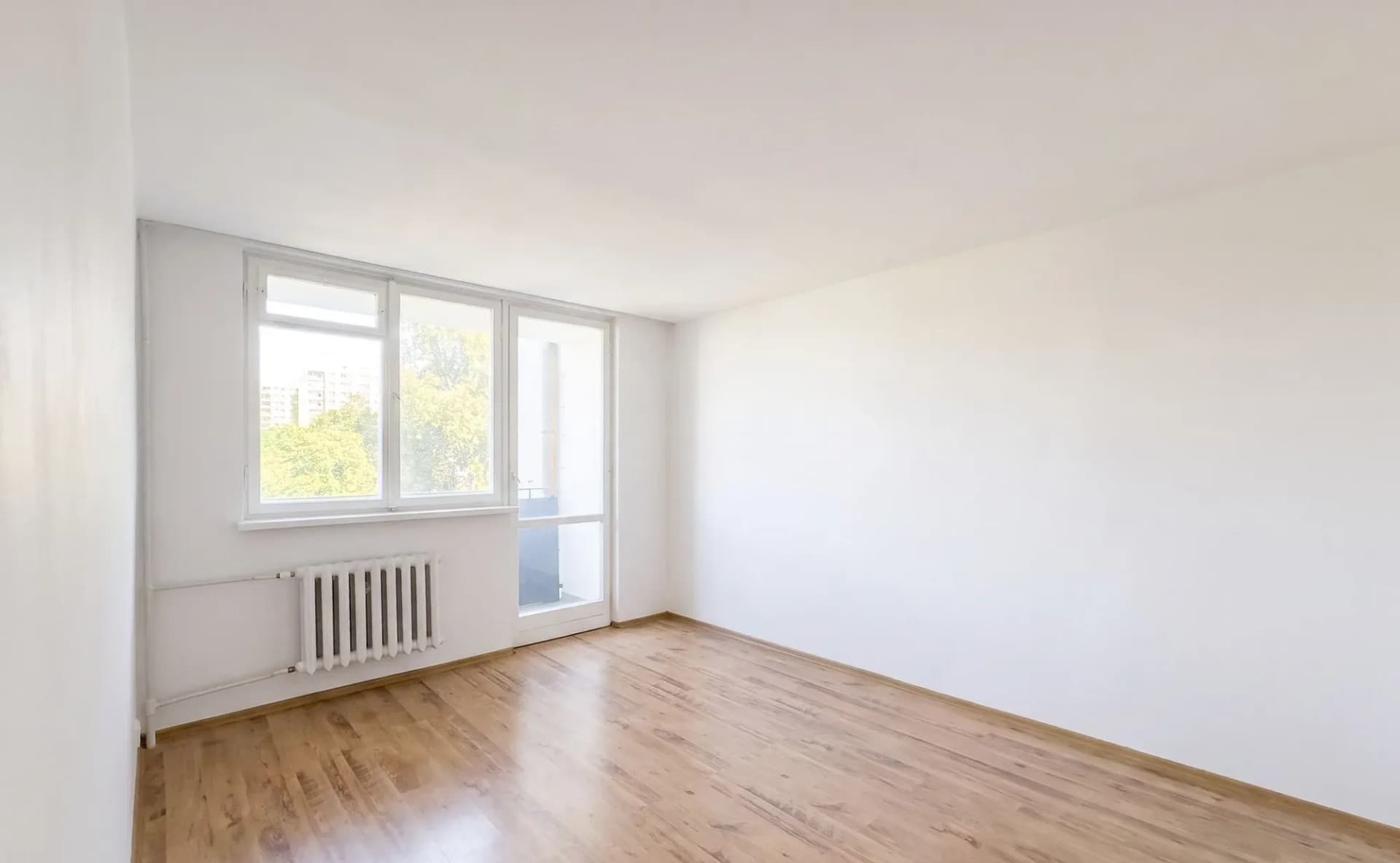 3 Pokojowe Mieszkanie z Potencjałem, Duży balkon, Świetna lokalizacja - zdjęcie 2