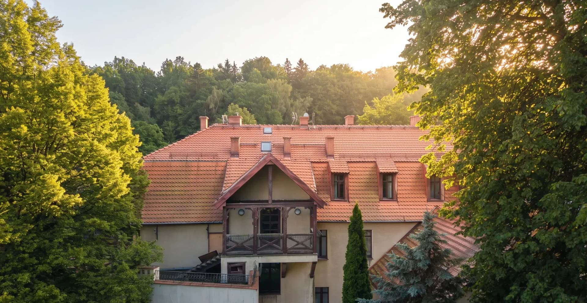 Urokliwy Pensjonat, Świetna lokalizacja, Potencjał inwestycyjny - zdjęcie 3
