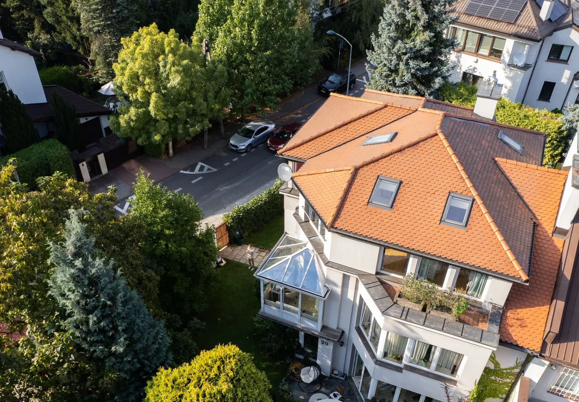 Unikatowa nieruchomość z możliwością adaptacji pod biuro - фото 8