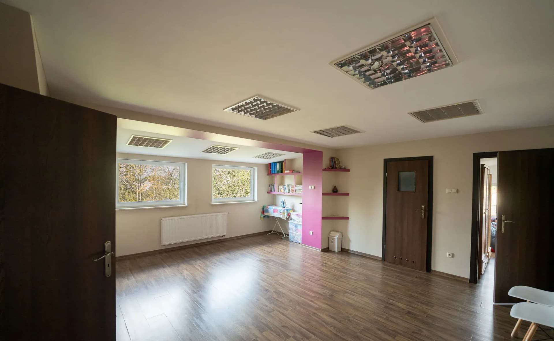 Dom z Czarownym Ogrodem, Świetna Lokalizacja, Spokojna Okolica - zdjęcie 9