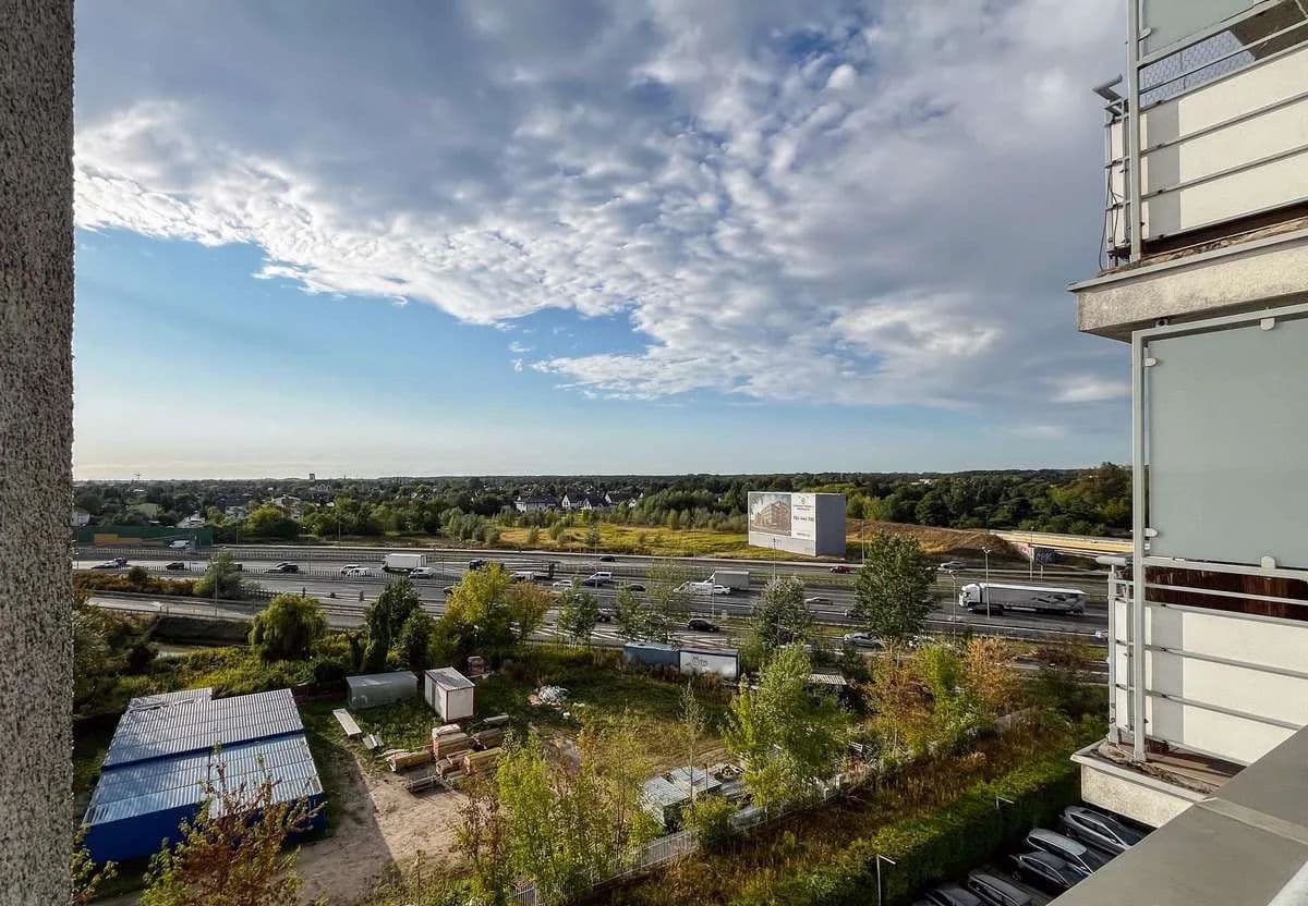 Przestrzenne mieszkanie z widokiem - zdjęcie 10